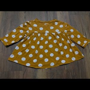 3/12 yellow and white polka dot old navy shirt